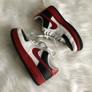 NIKE Air Force 1 (GS) White Varsity Red Black 3.5Y